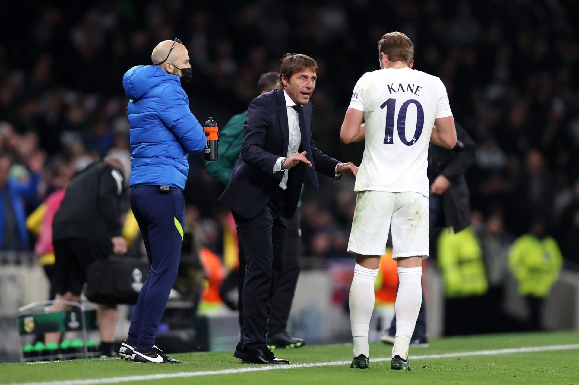 Tottenham Hotspur defeated Vitesse 3-2 in Antonio Conte&#039;s first game in charge