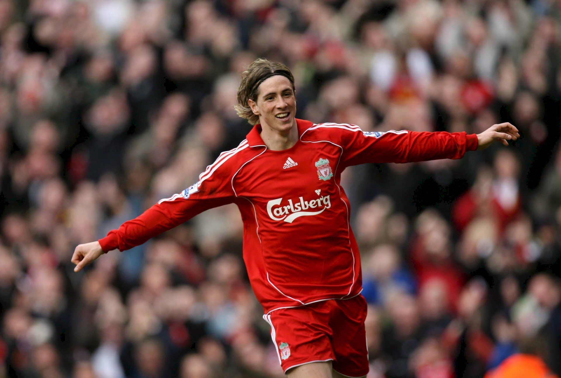 Torres enjoys legendary status at both clubs.