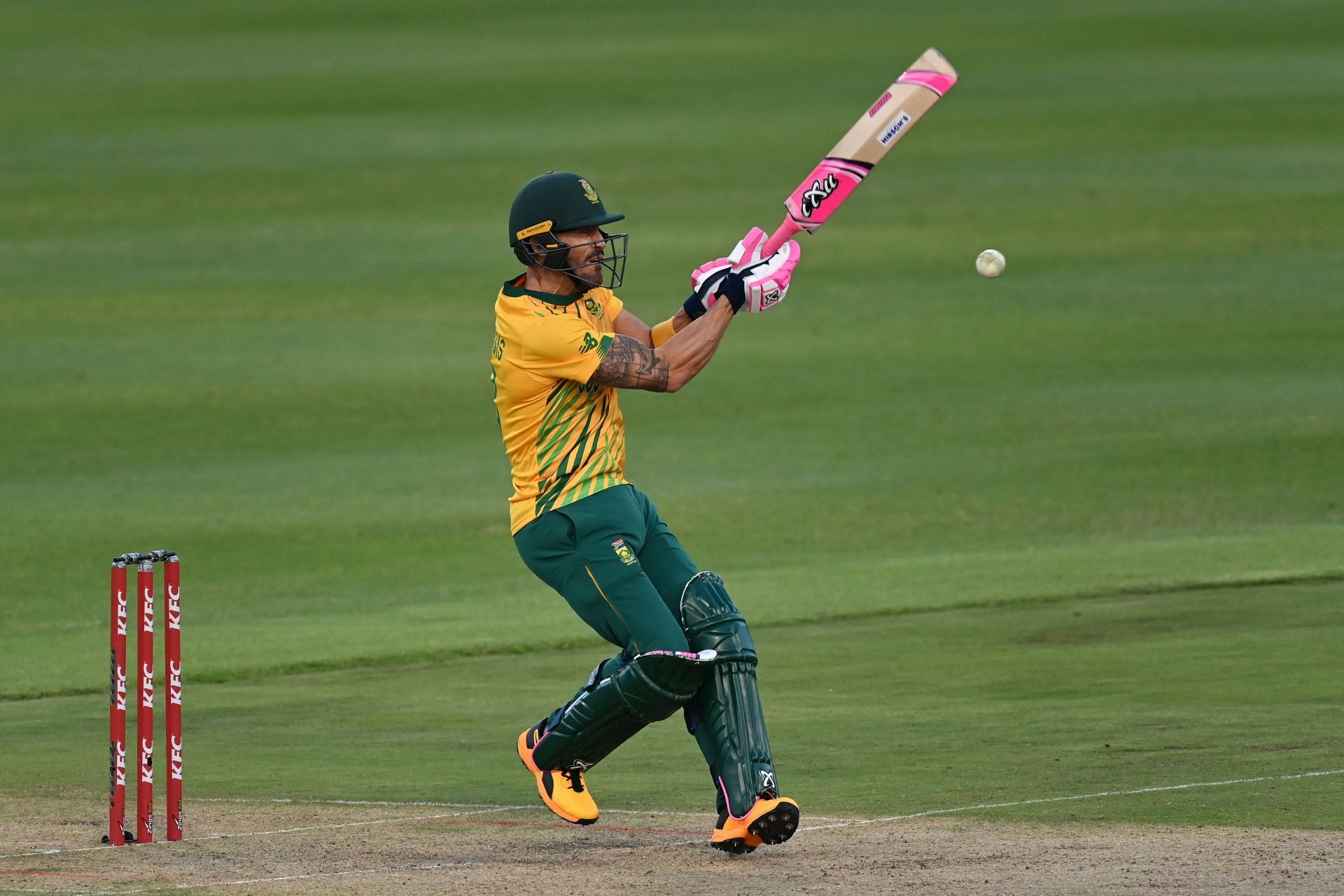 Faf du Plessis will look to step up in his side's second match of the T10 League 2021-22.