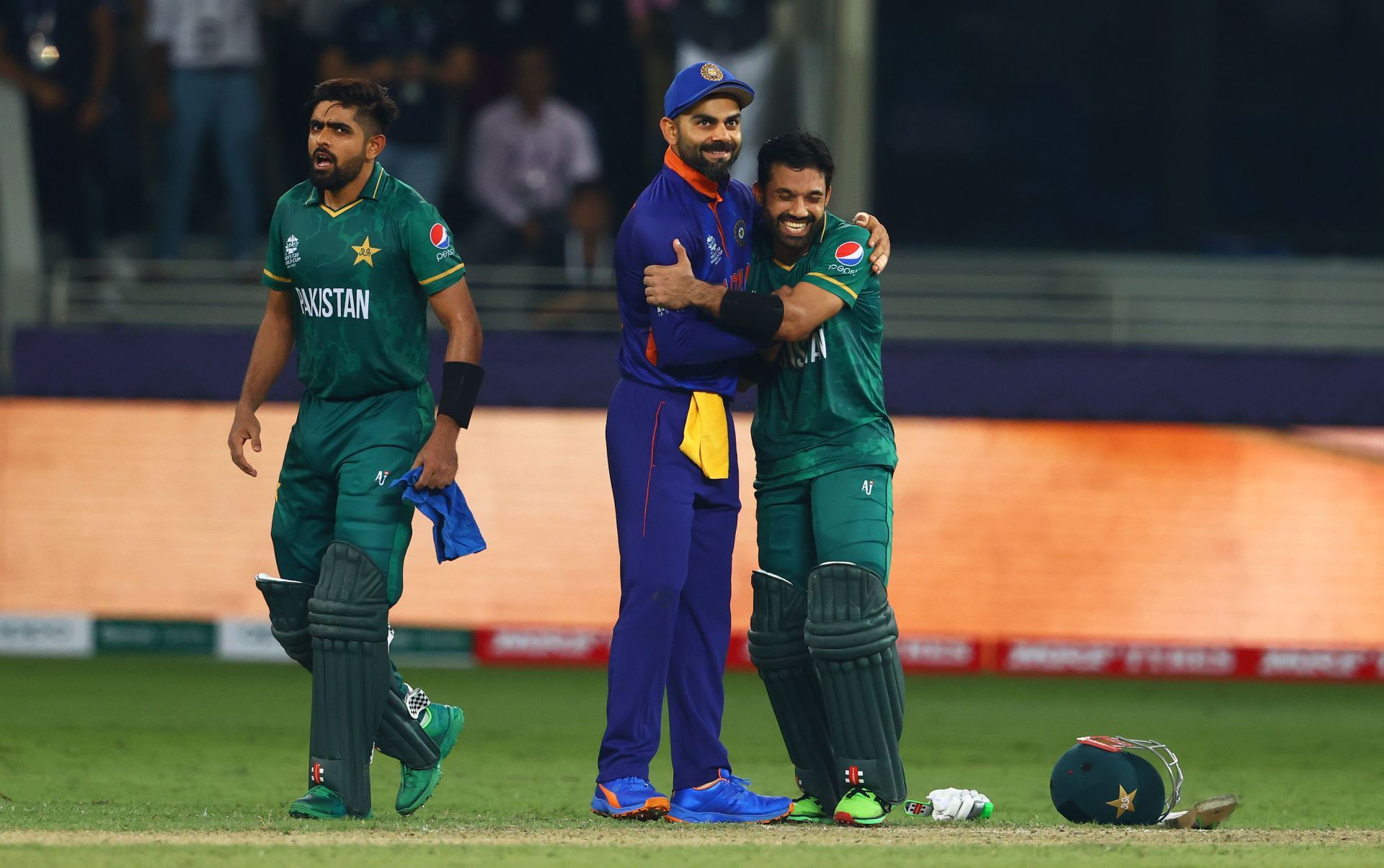 Virat Kohli hugs Mohammad Rizwan after the India-Pakistan clash. Pic: Getty Images