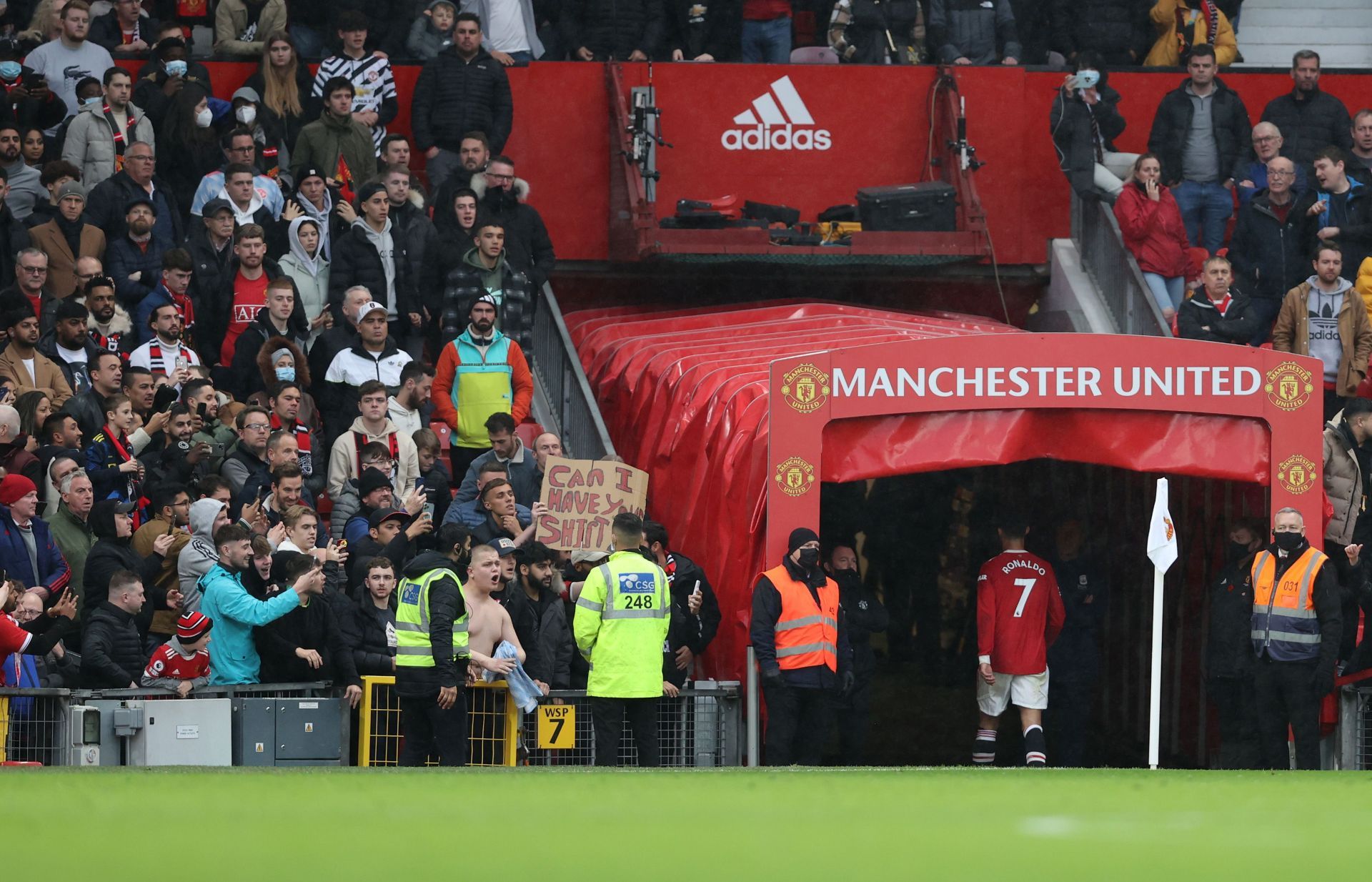 Manchester United v Manchester City - Premier League