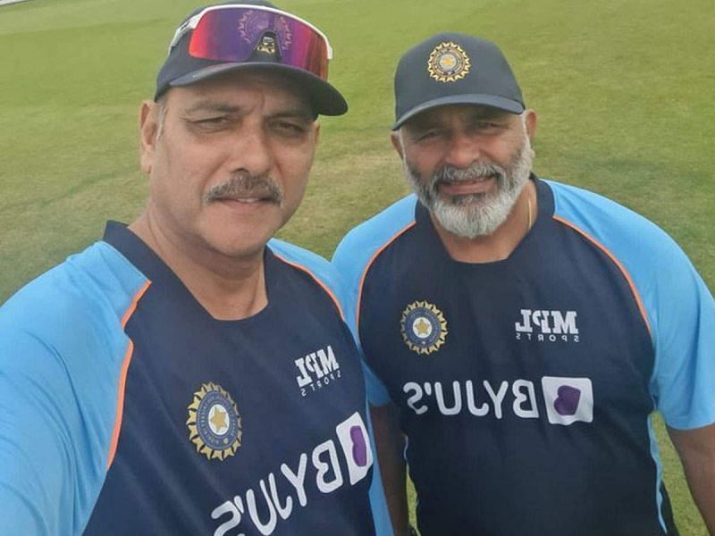 Outgoing Team India coaches Ravi Shastri and Bharat Arun
