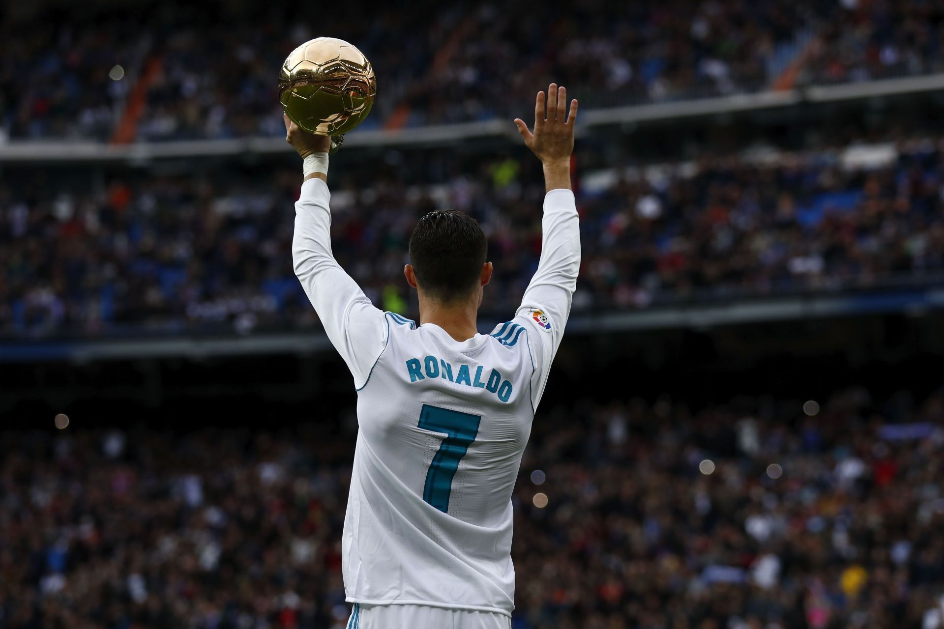 Ronaldo soaking in the applause and cheers as he shows off his fifth Ballon d&#039;Or award.