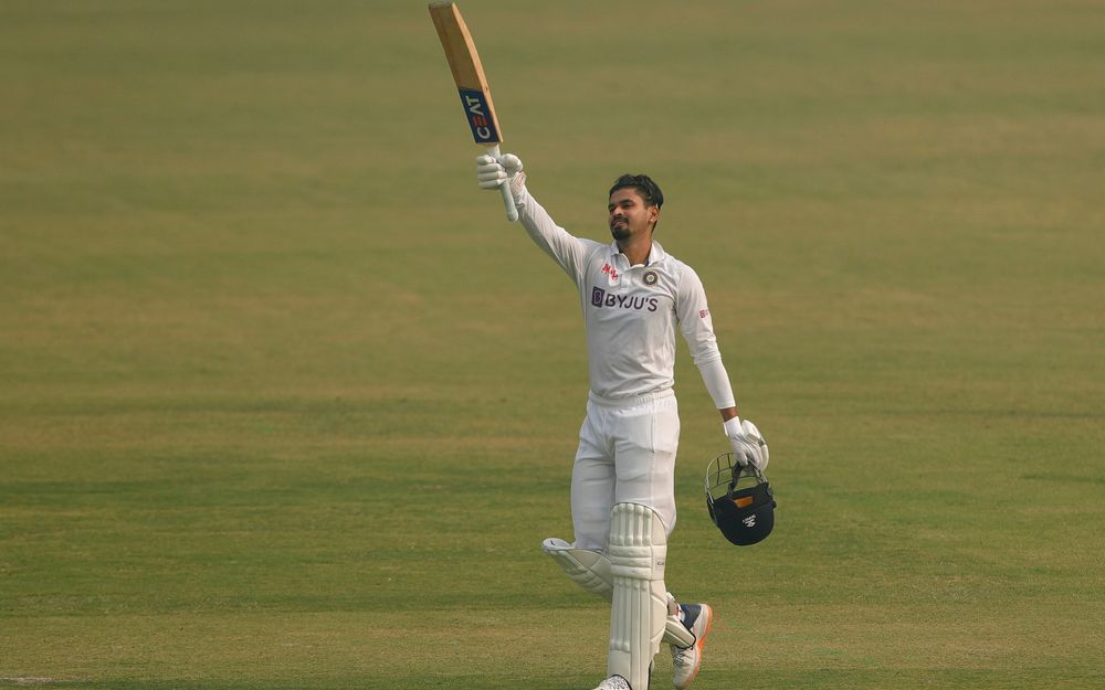 श्रेयस अय्यर ने डेब्यू टेस्ट में शतक लगाने का कारनामा किया (Photo Credit - BCCI)