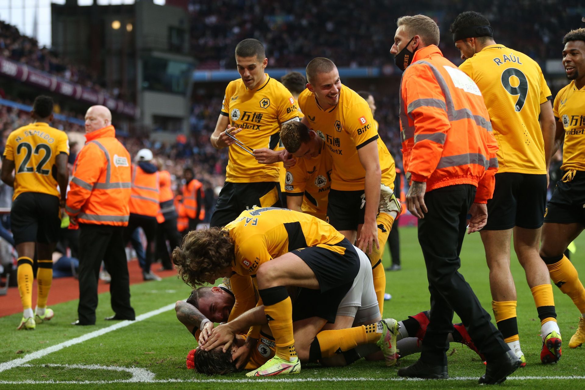 Aston Villa v Wolverhampton Wanderers - Premier League