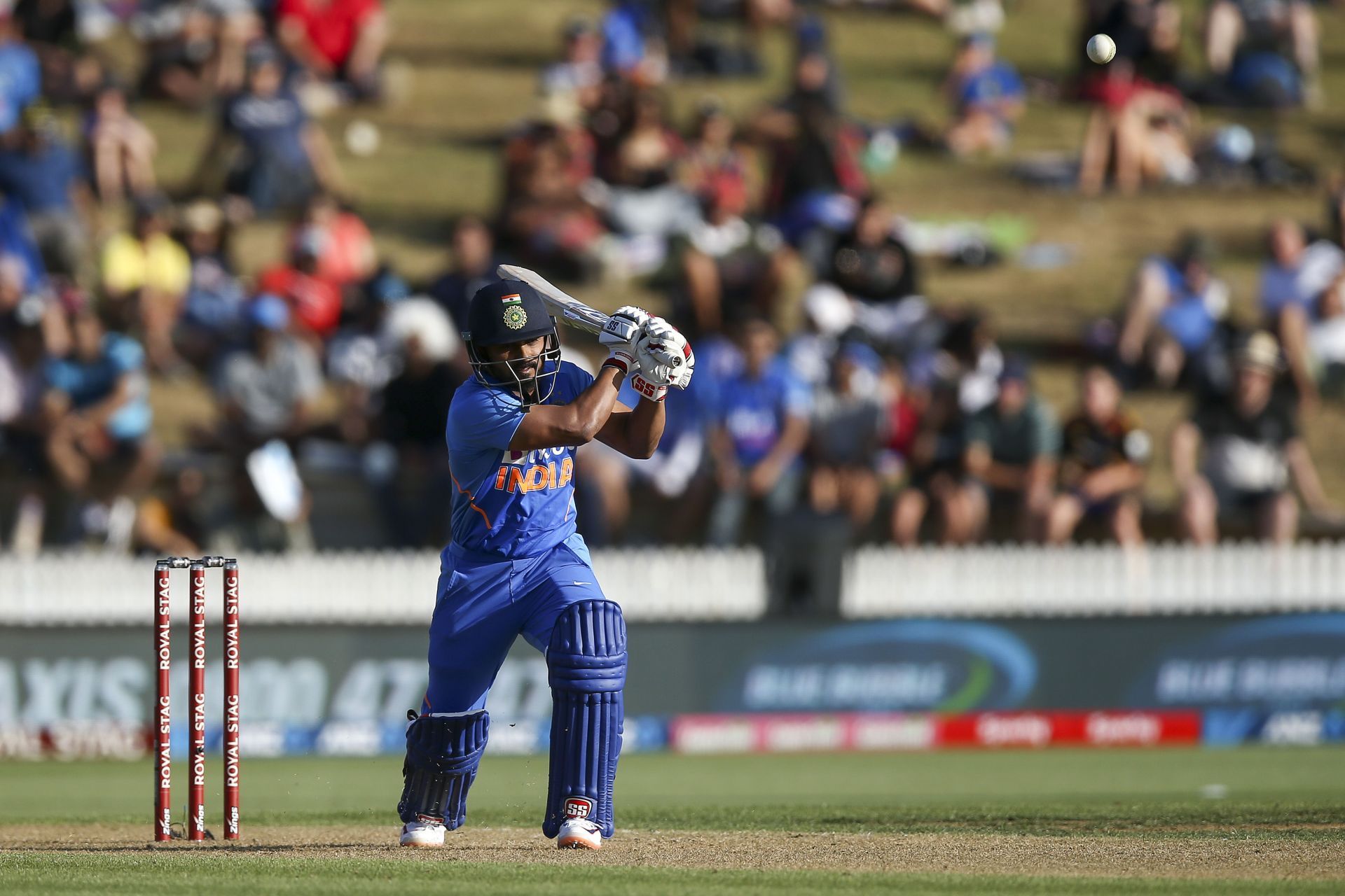 Kedar Jadhav in action in New Zealand v India - ODI: Game 1