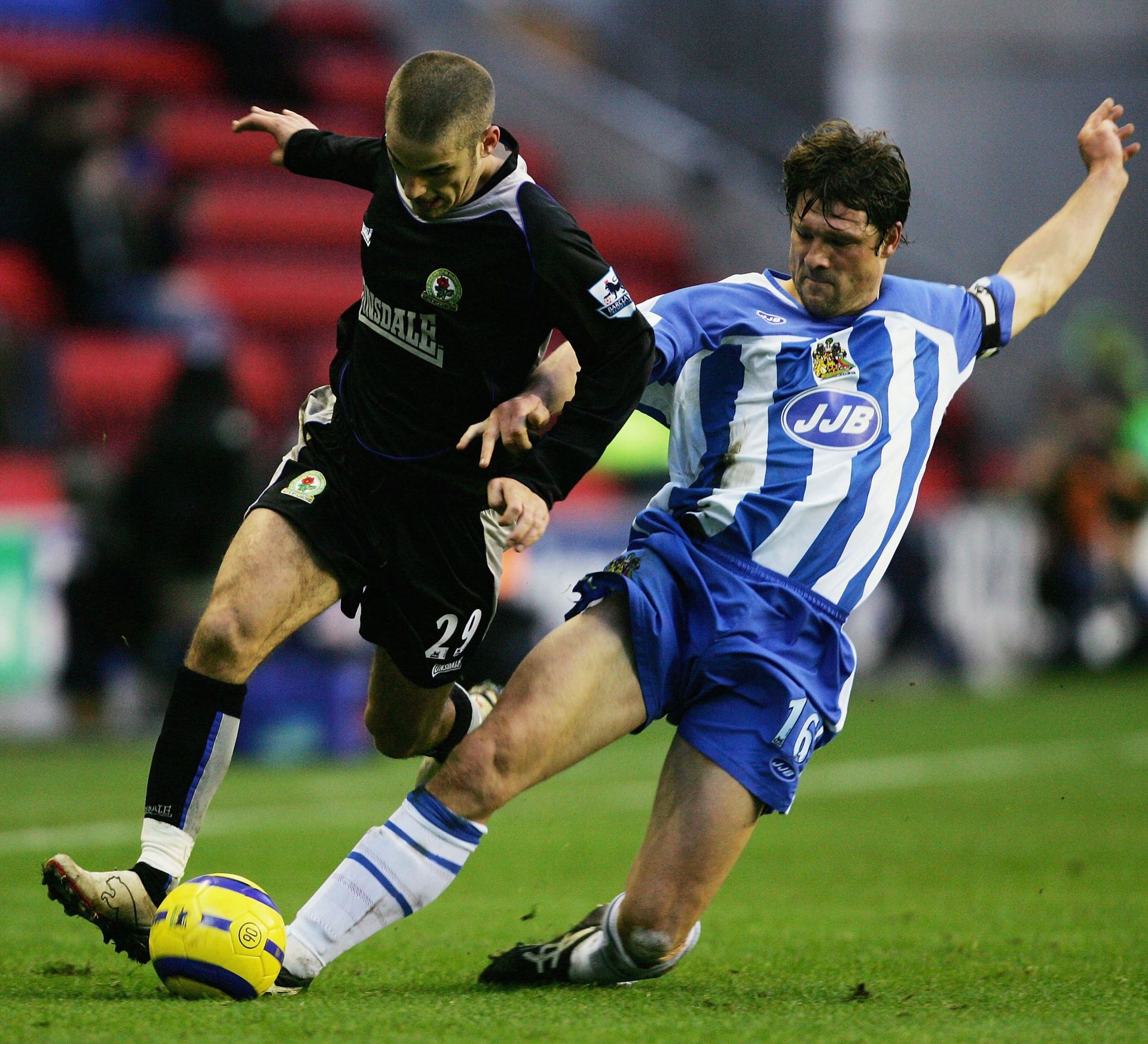 Arjan de Zeeuw (right) was a very skillful and imposing defender