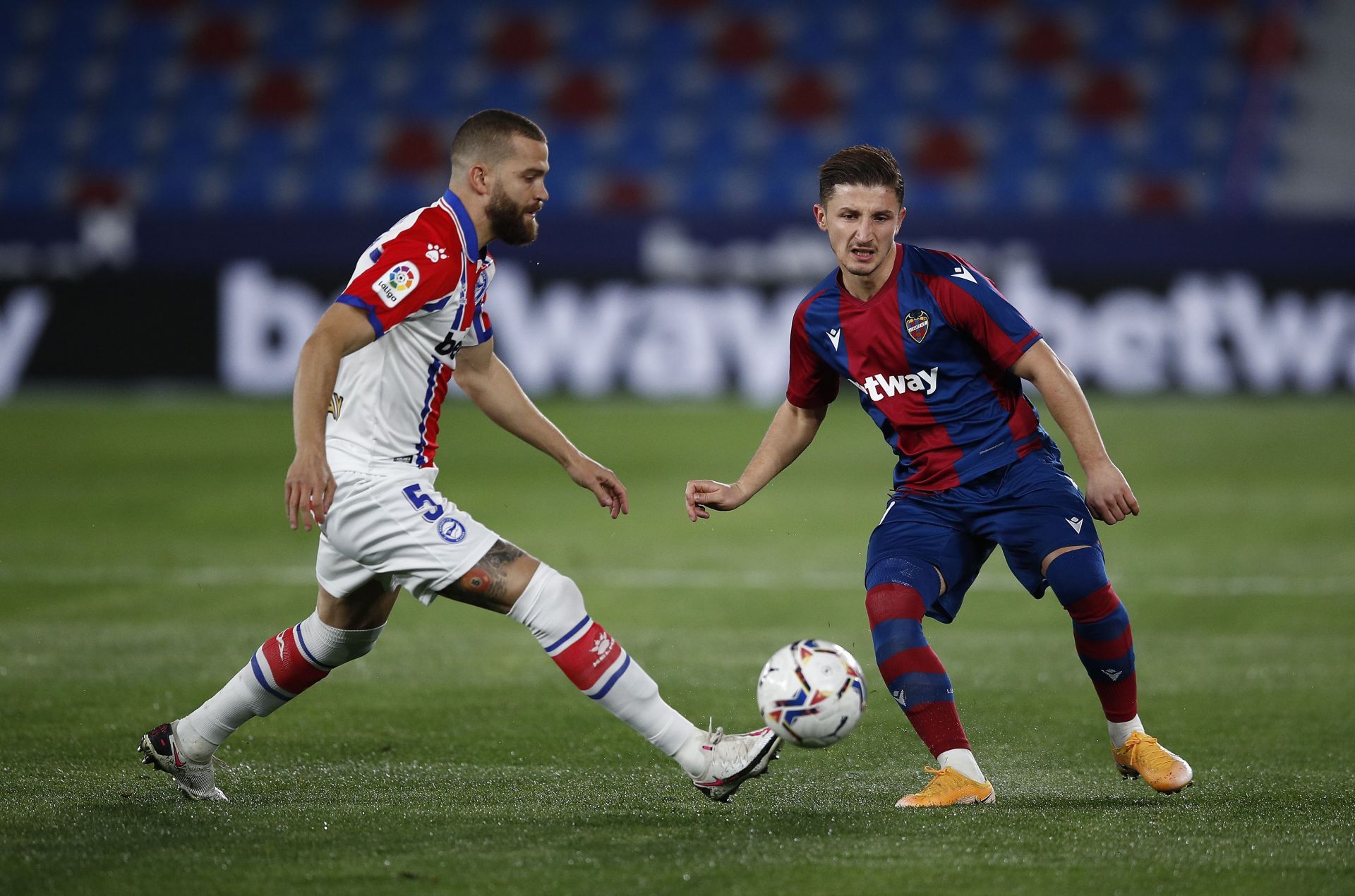 Levante take on Deportivo Alaves this weekend