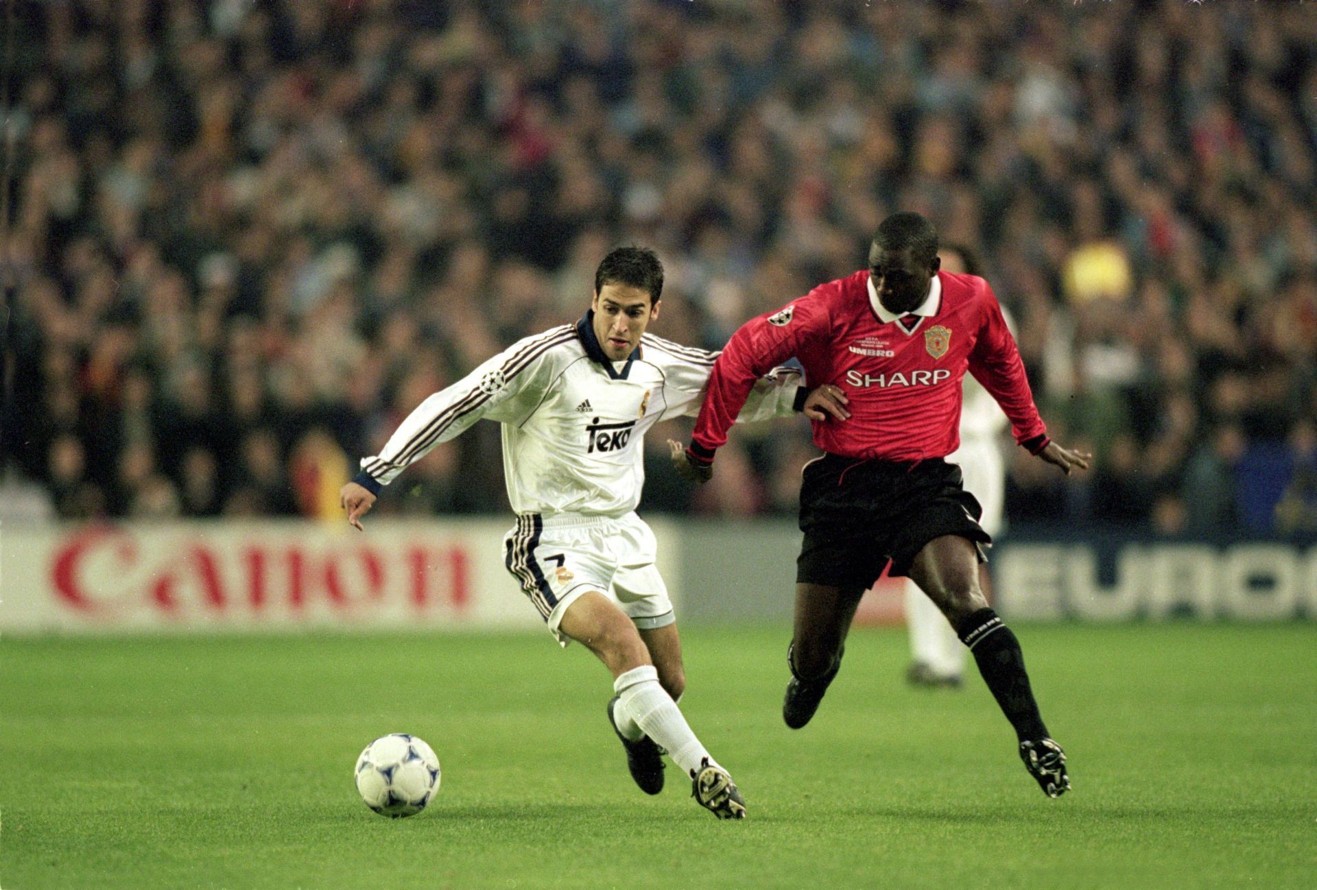 Raul was the runner up to the 2001 Ballon d'Or