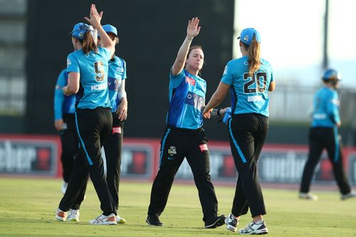 WBBL - Hobart Hurricanes v Adelaide Strikers