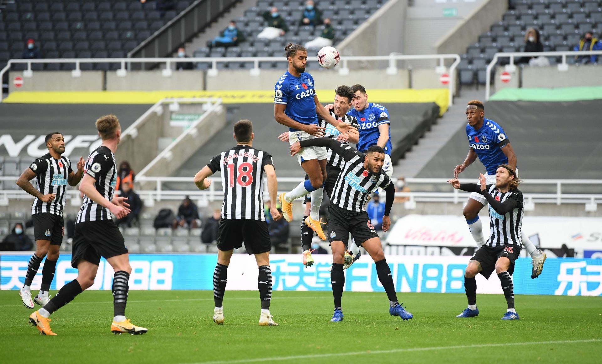 Newcastle United v Everton - Premier League