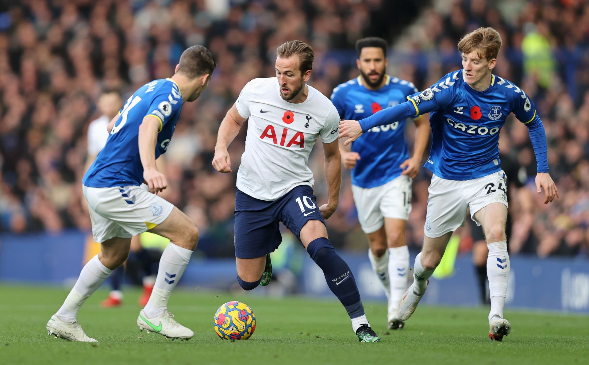 Kane is the second-fastest to reach 100 league goals