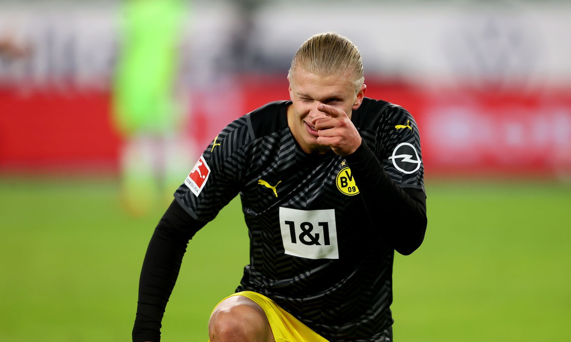 VfL Wolfsburg v Borussia Dortmund - Bundesliga