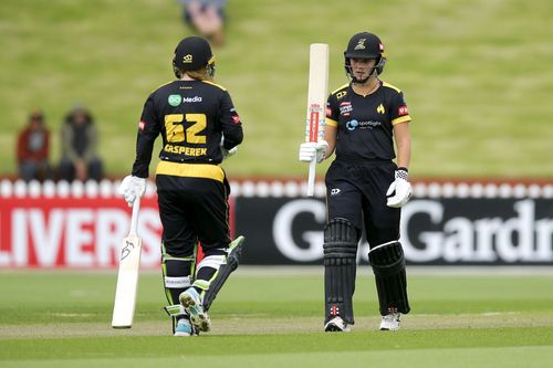 SuperSmash Women's - Wellington v Central Districts