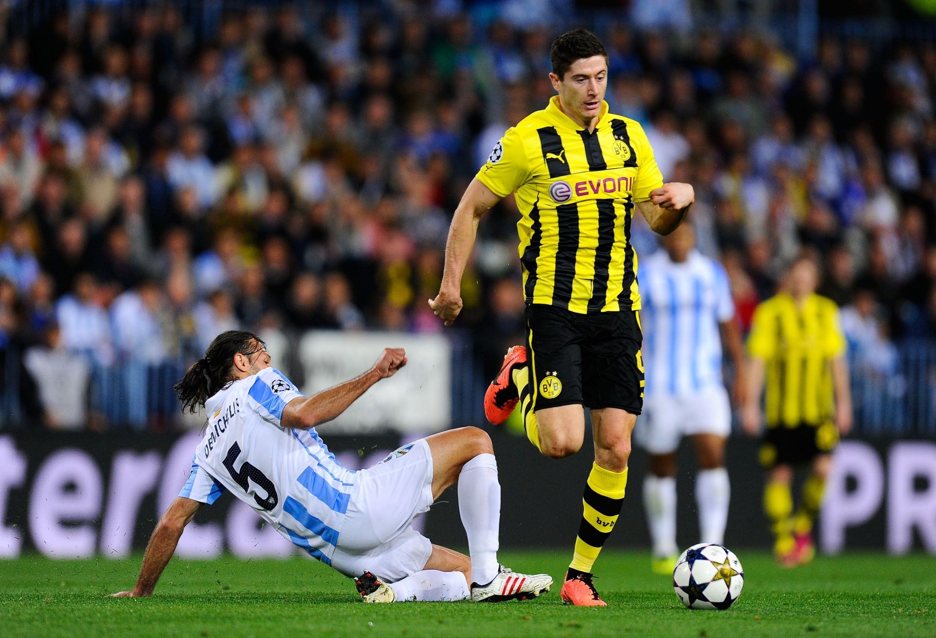 Malaga CF vs Borussia Dortmund - UEFA Champions League Quarter Final