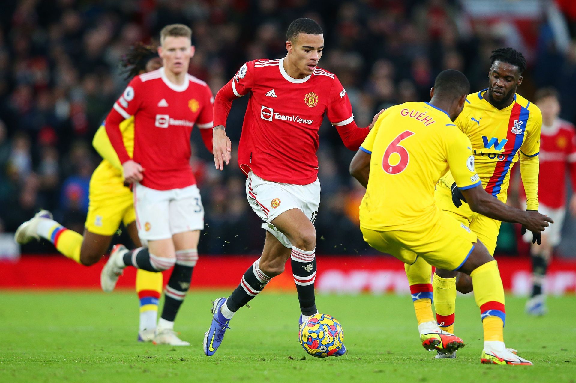 Manchester United v Crystal Palace - Premier League