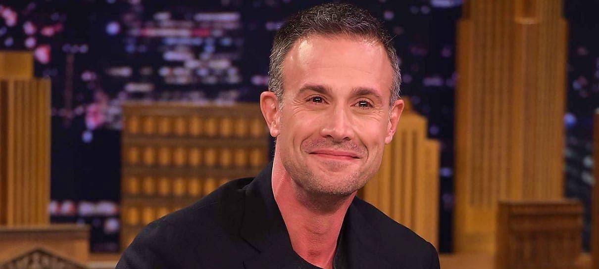 Freddie Prinze Jr. was a writer at the WWE during the time of The Bellas
