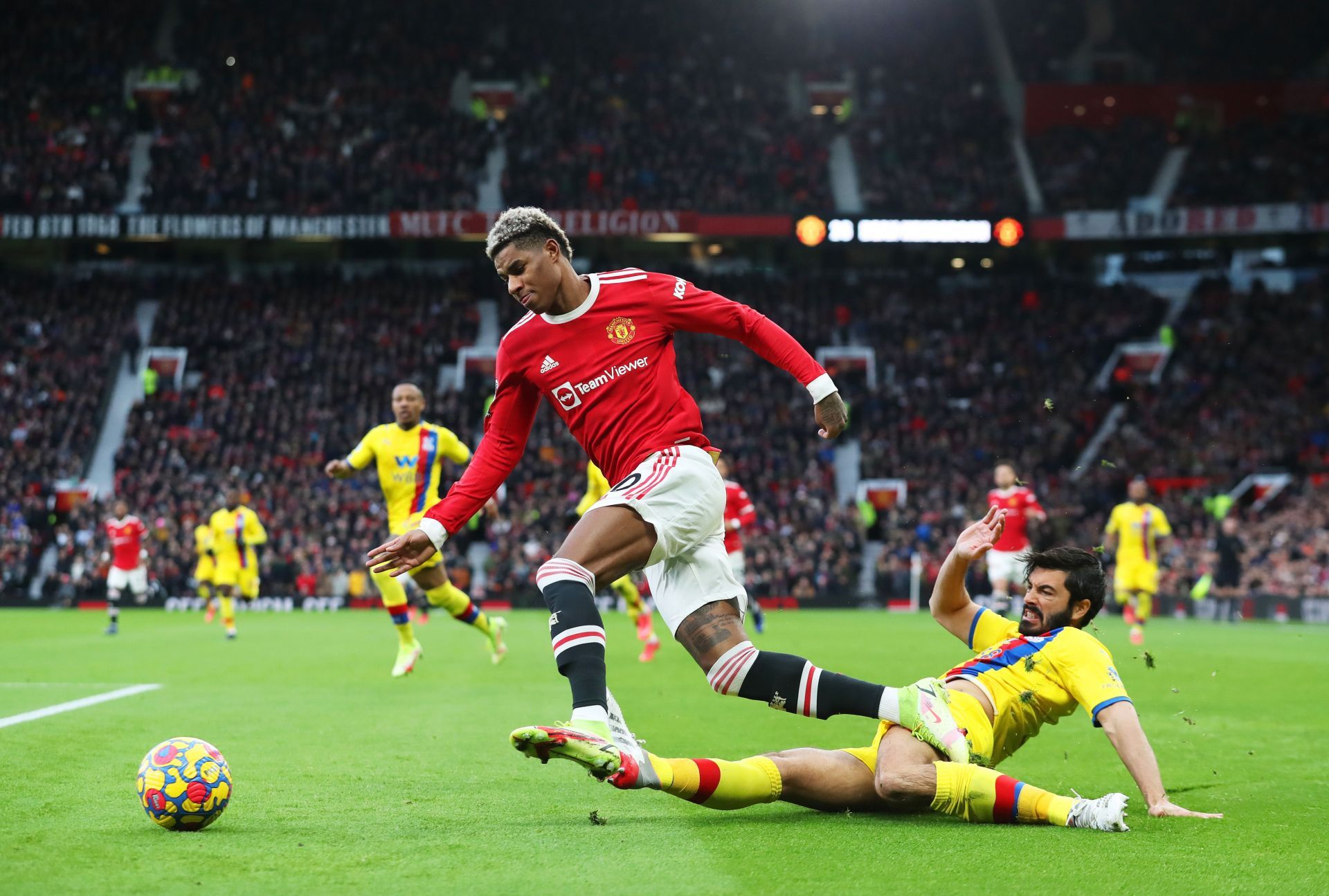 Manchester United held a highline during the first half against Crystal Palace