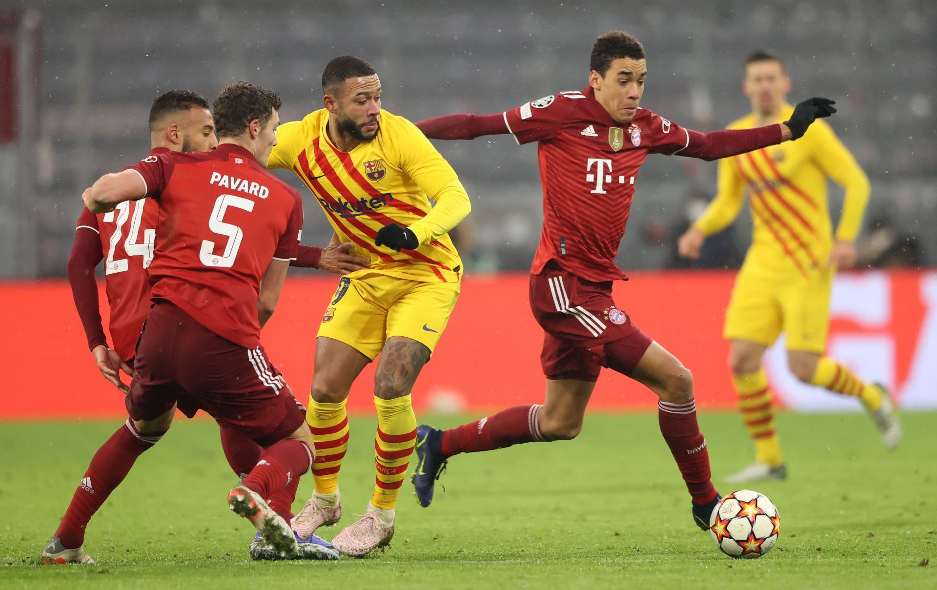 FC Bayern M&uuml;nchen vs FC Barcelona: Group E - UEFA Champions League