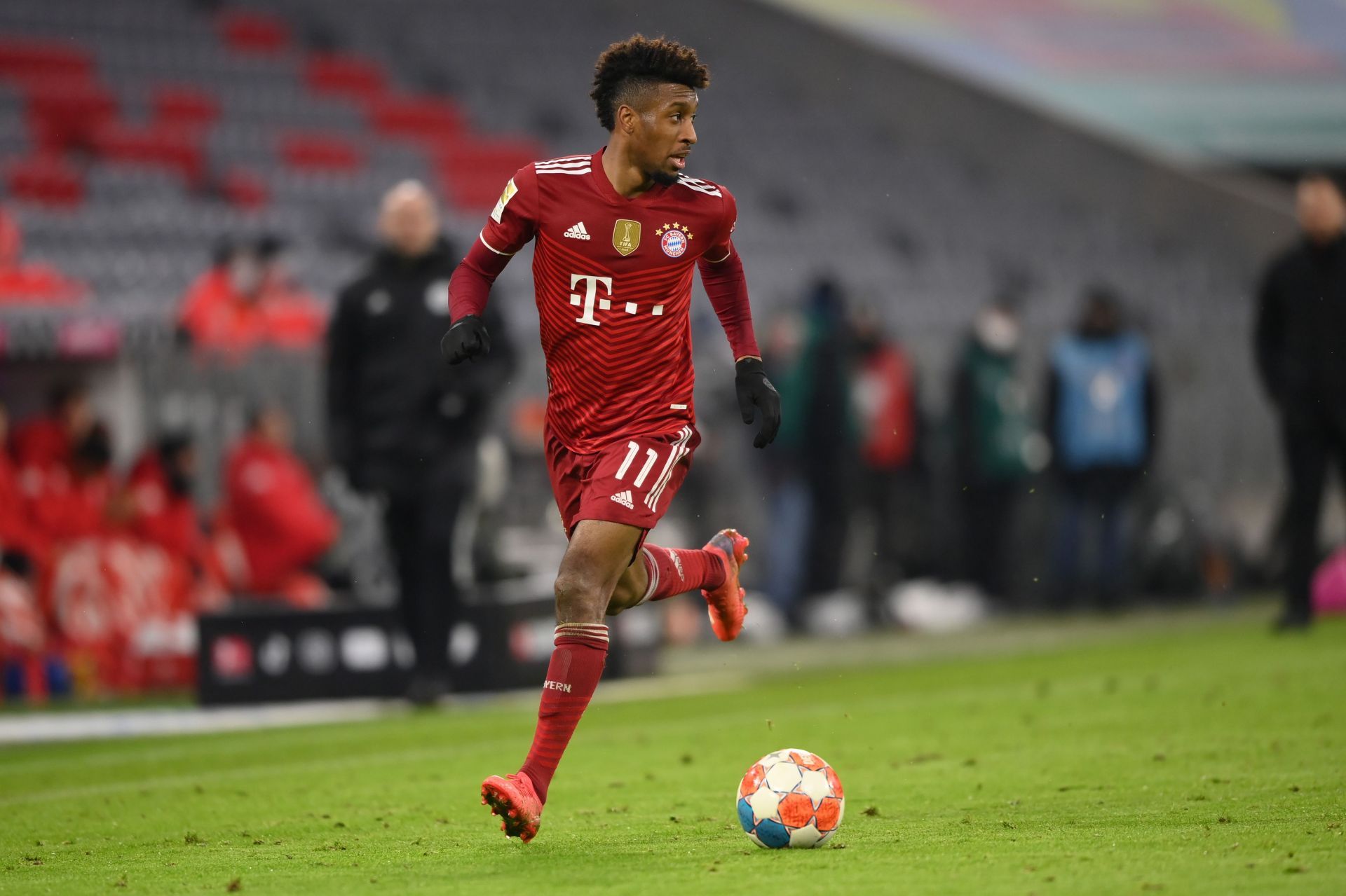 Kingsley Coman wants to join PSG to play with Lionel Messi.