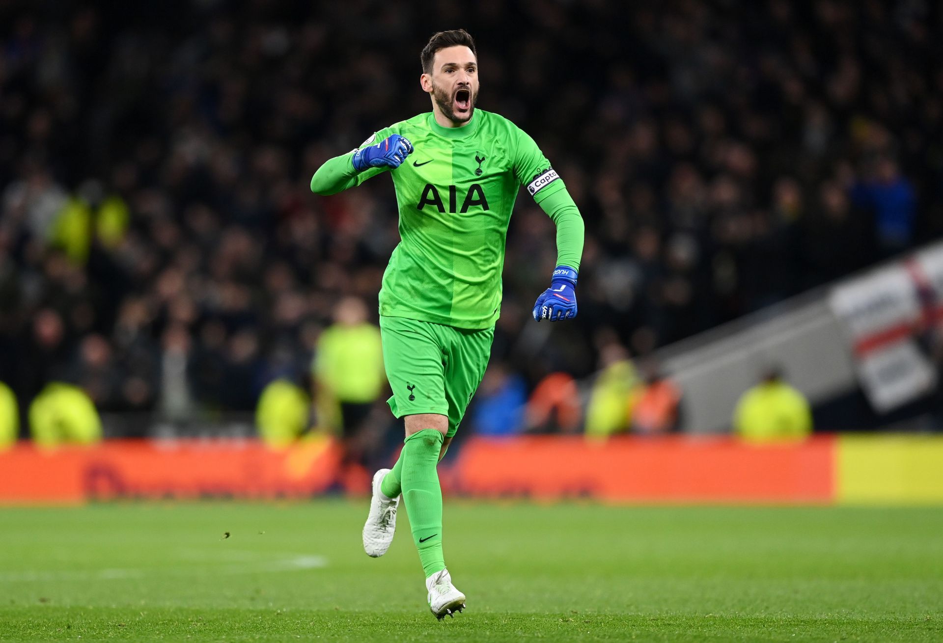 Lloris considered a love away from Spurs this summer