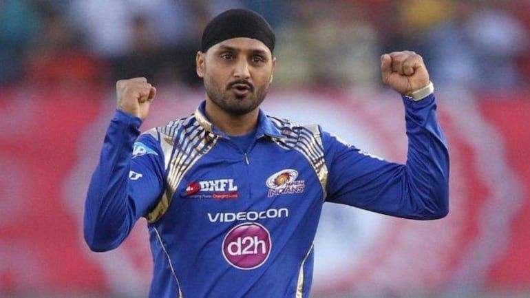 Harbhajan Singh swung the game in favor of Mumbai Indians against Chennai Super Kings in Qualifier 1 of IPL 2015 (Picture Credits: BCCI via India Today).