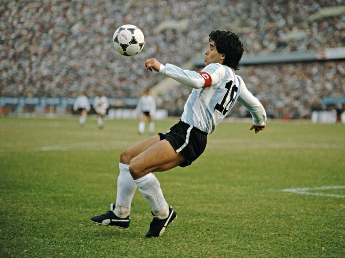 Diego Armando Maradona was known for his outworldly ball control.