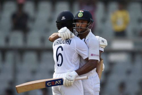  Mayank Agarwal and Wriddhiman Saha put together a calm partnership