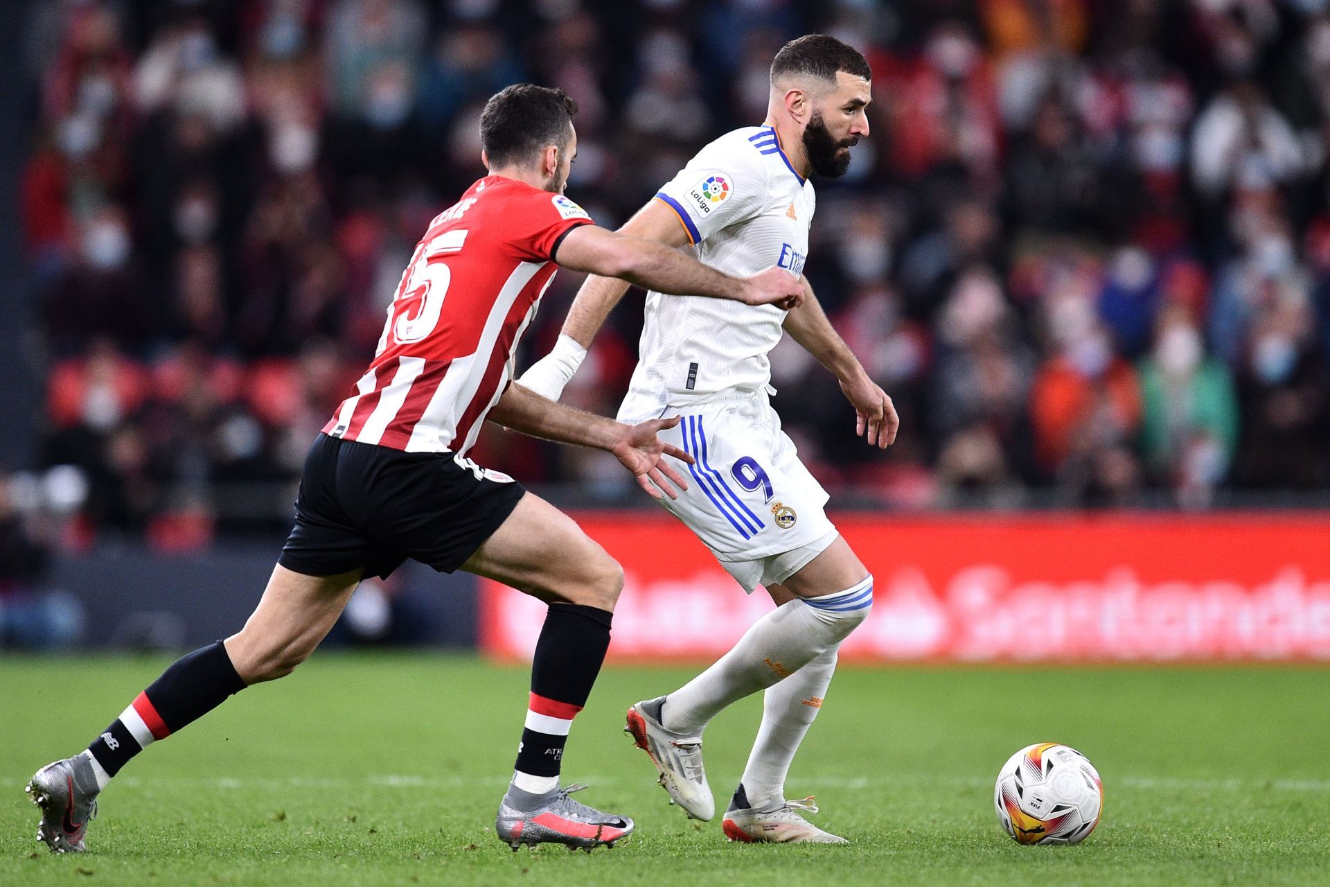 Karim Benzema in action against Athletic Club