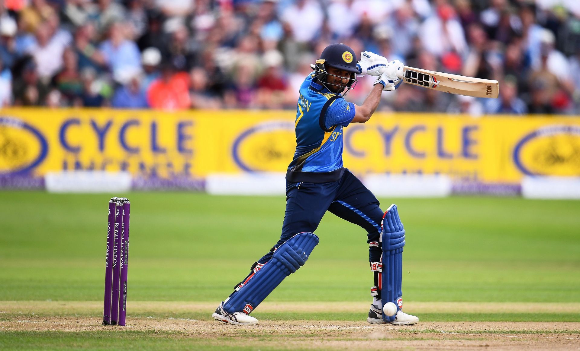 Dasun Shanaka in action for Sri Lanka.