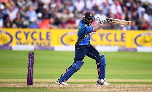 Dasun Shanaka in action for Sri Lanka.