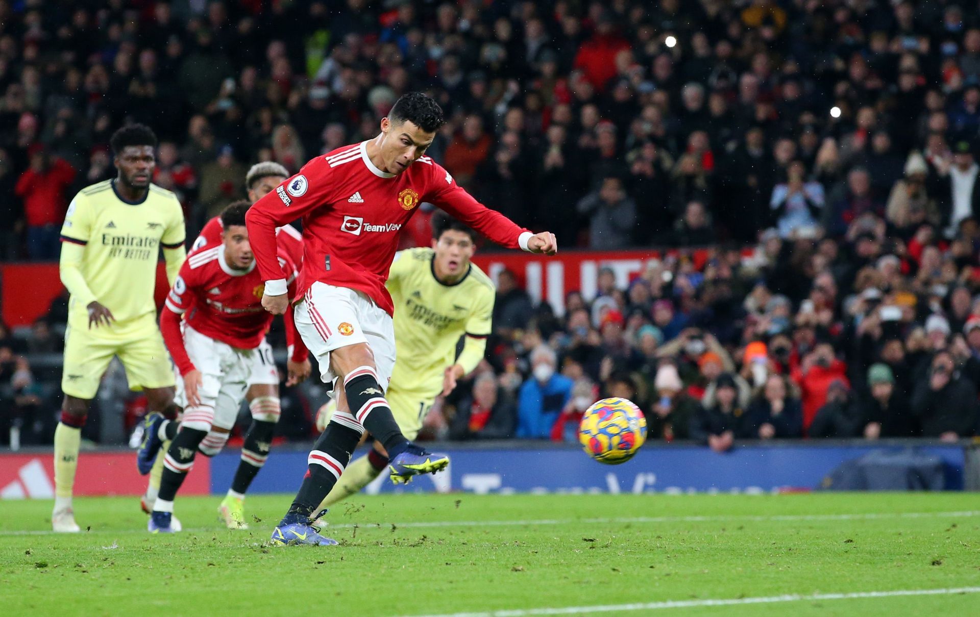 Manchester United v Arsenal - Premier League