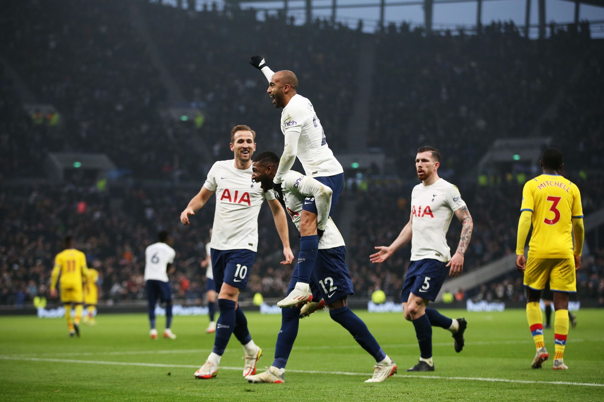 Tottenham Hotspur v Crystal Palace - Premier League