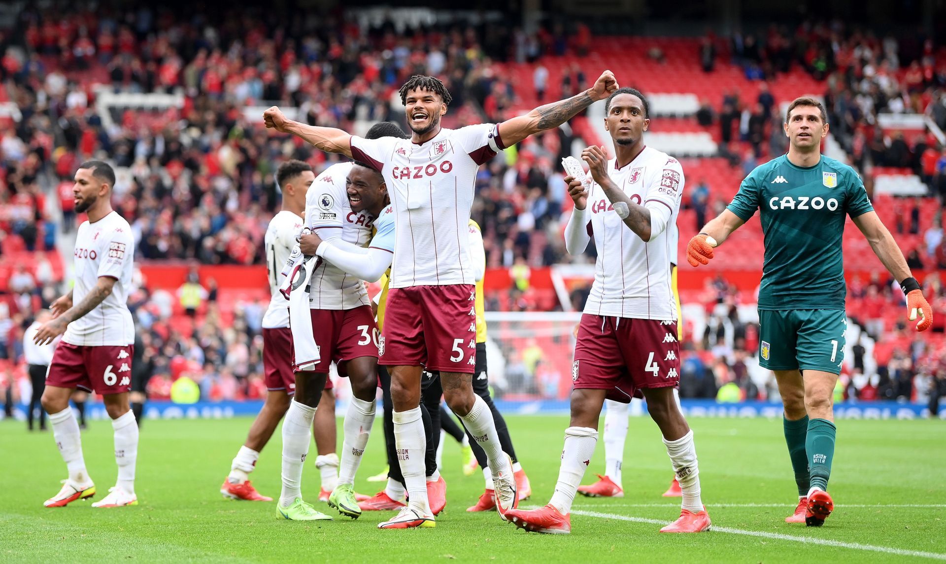 Manchester United v Aston Villa - Premier League