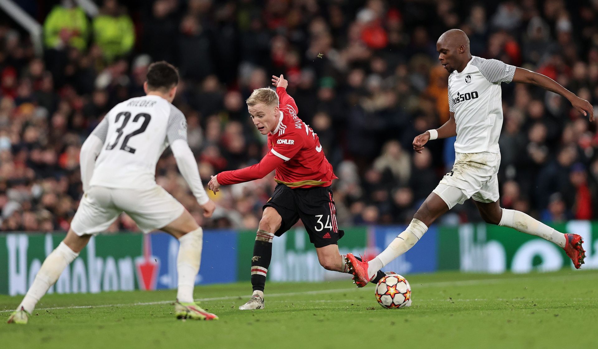 Manchester United v BSC Young Boys: Group F - UEFA Champions League