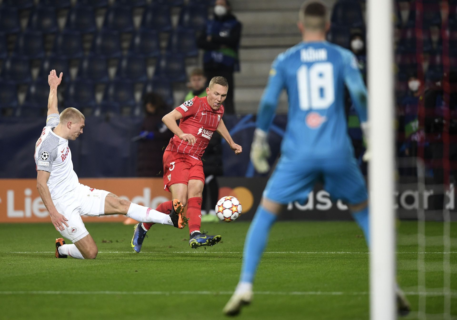 FC Red Bull Salzburg v Sevilla FC: Group G - UEFA Champions League