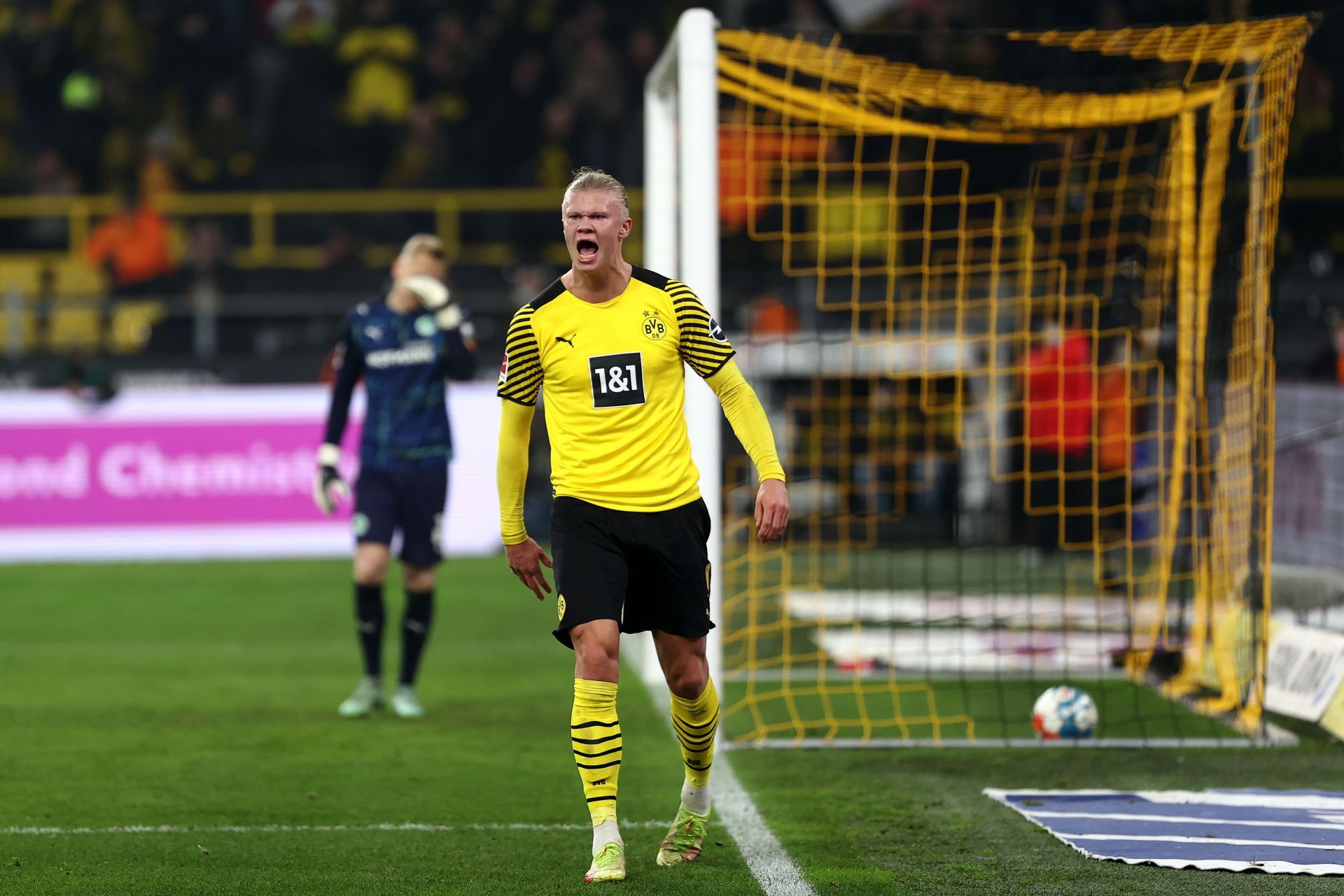 Borussia Dortmund v SpVgg Greuther F&uuml;rth - Bundesliga
