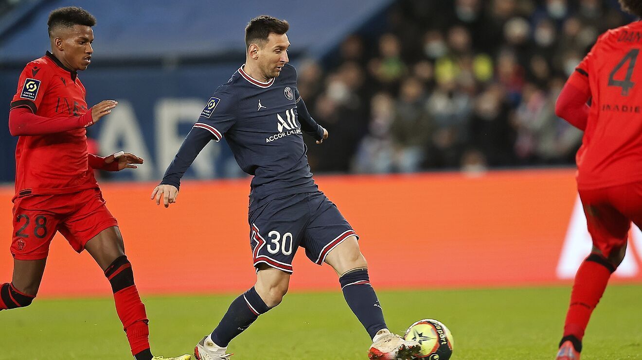 Lionel Messi failed to score in Ligue 1 again.