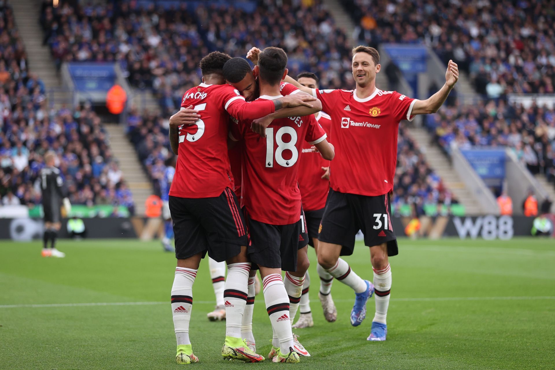 Leicester City v Manchester United - Premier League