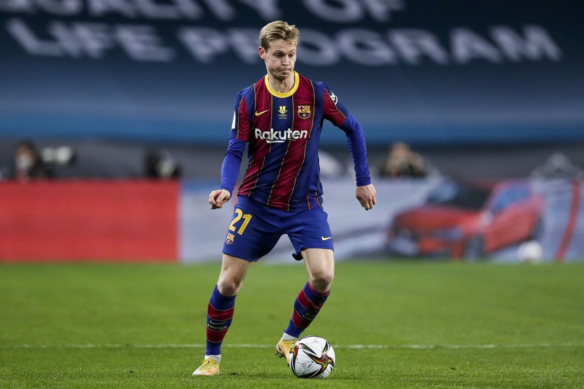 Frenkie de jong in action in La Liga