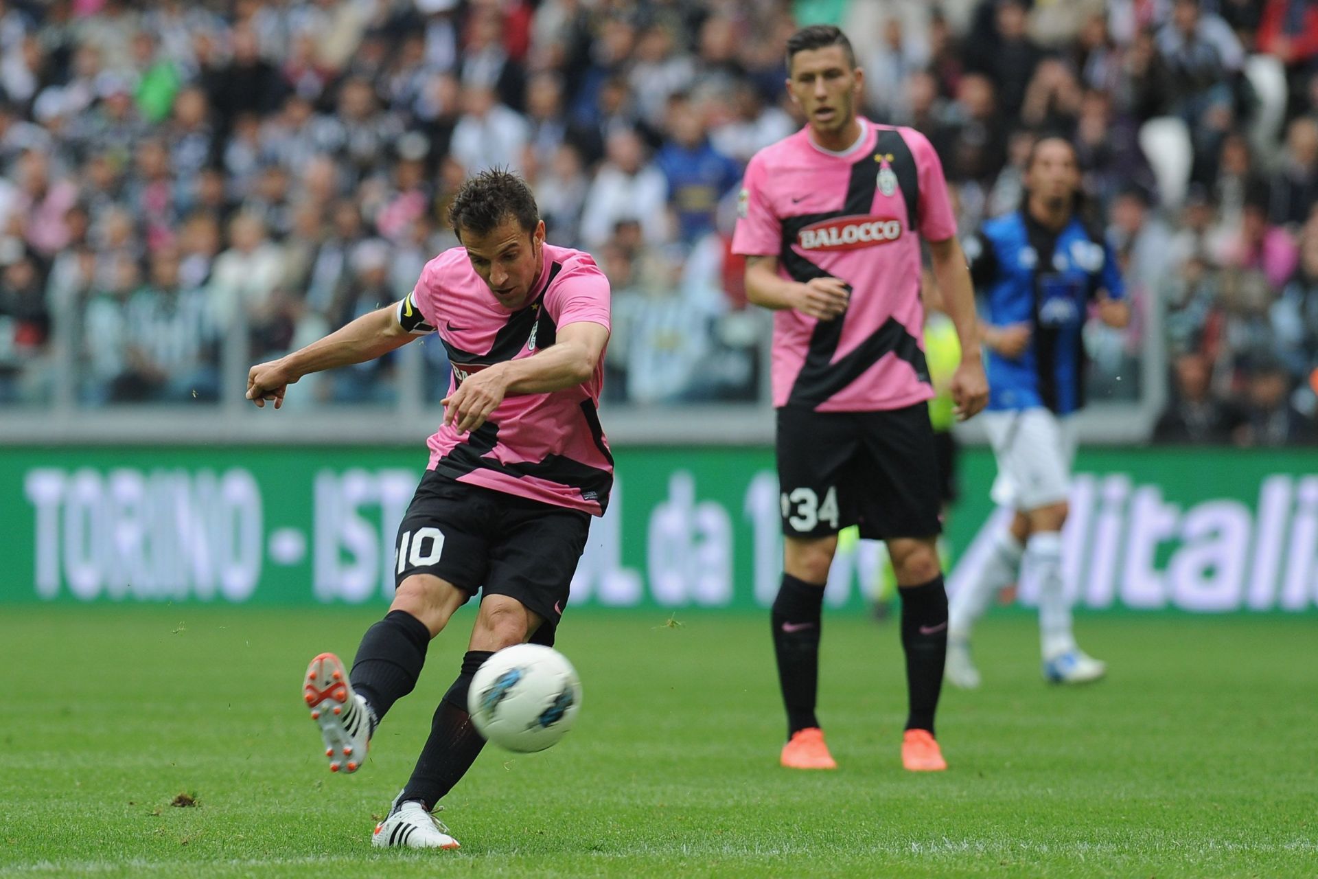 Alessandro Del Piero nets a penalty for Juventus