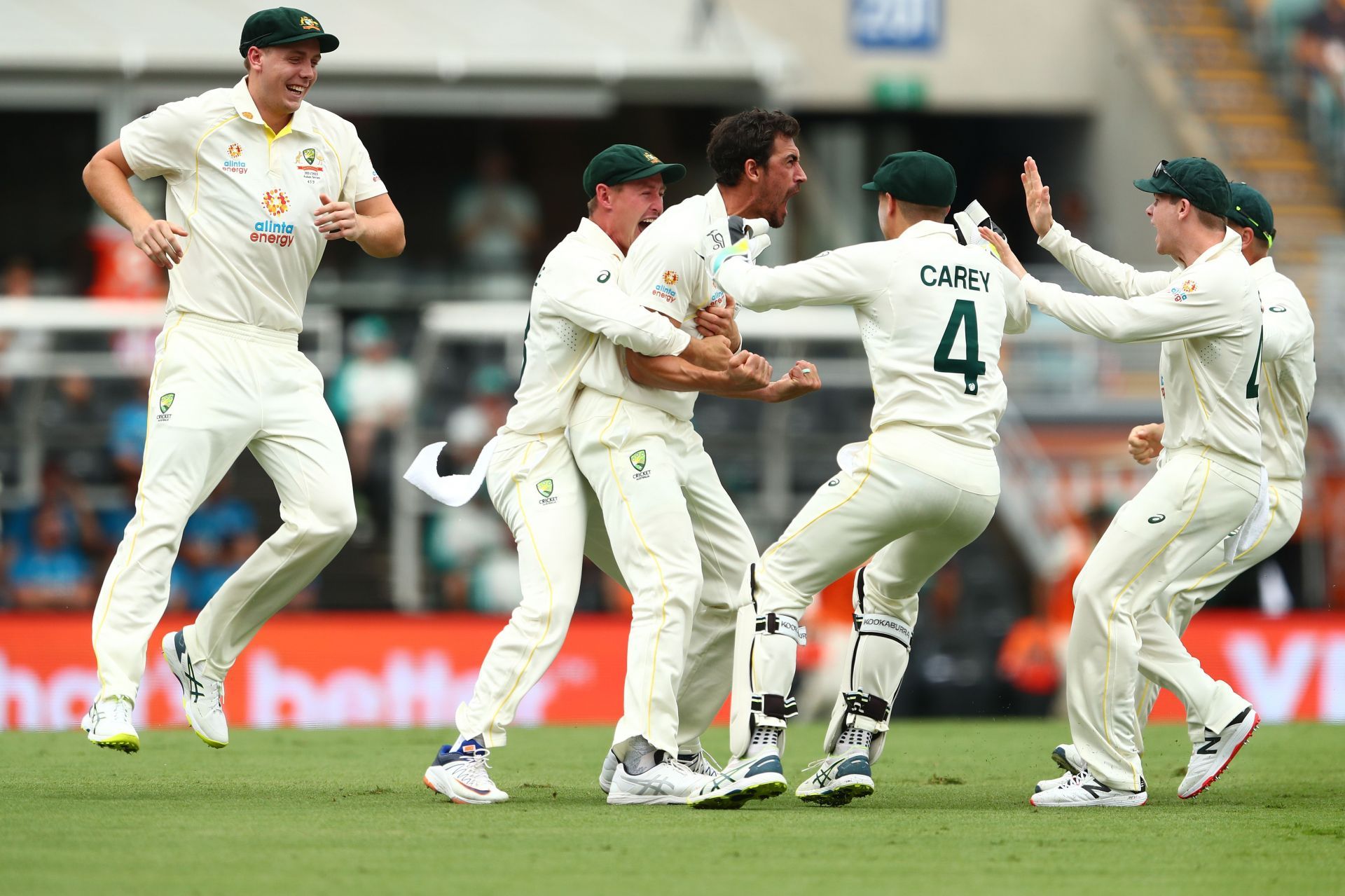 Mitchell Starc gets Australia off to a perfect start.