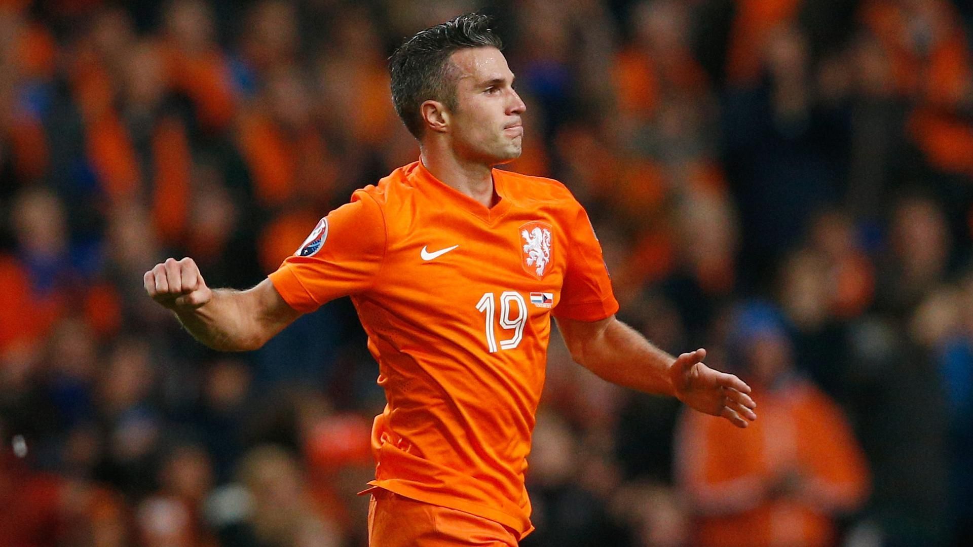 Robin van Persie scored some stunning acrobatic goals throughout his career.