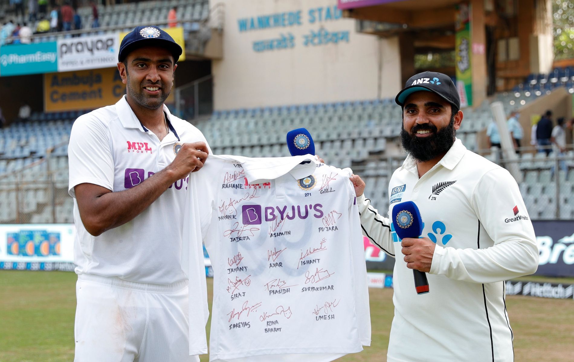 Ravichandran Ashwin presented Ajaz Patel with a jersey signed by the entire Indian team.