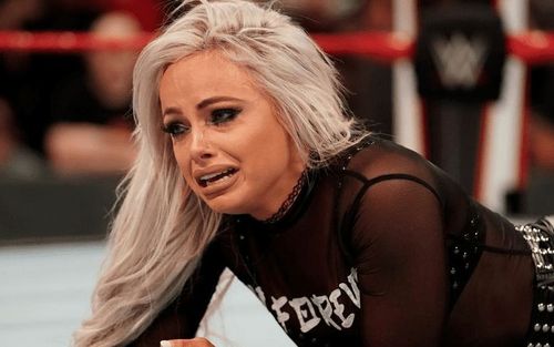 Liv Morgan was robbed of the WWE RAW Women's Title tonight.