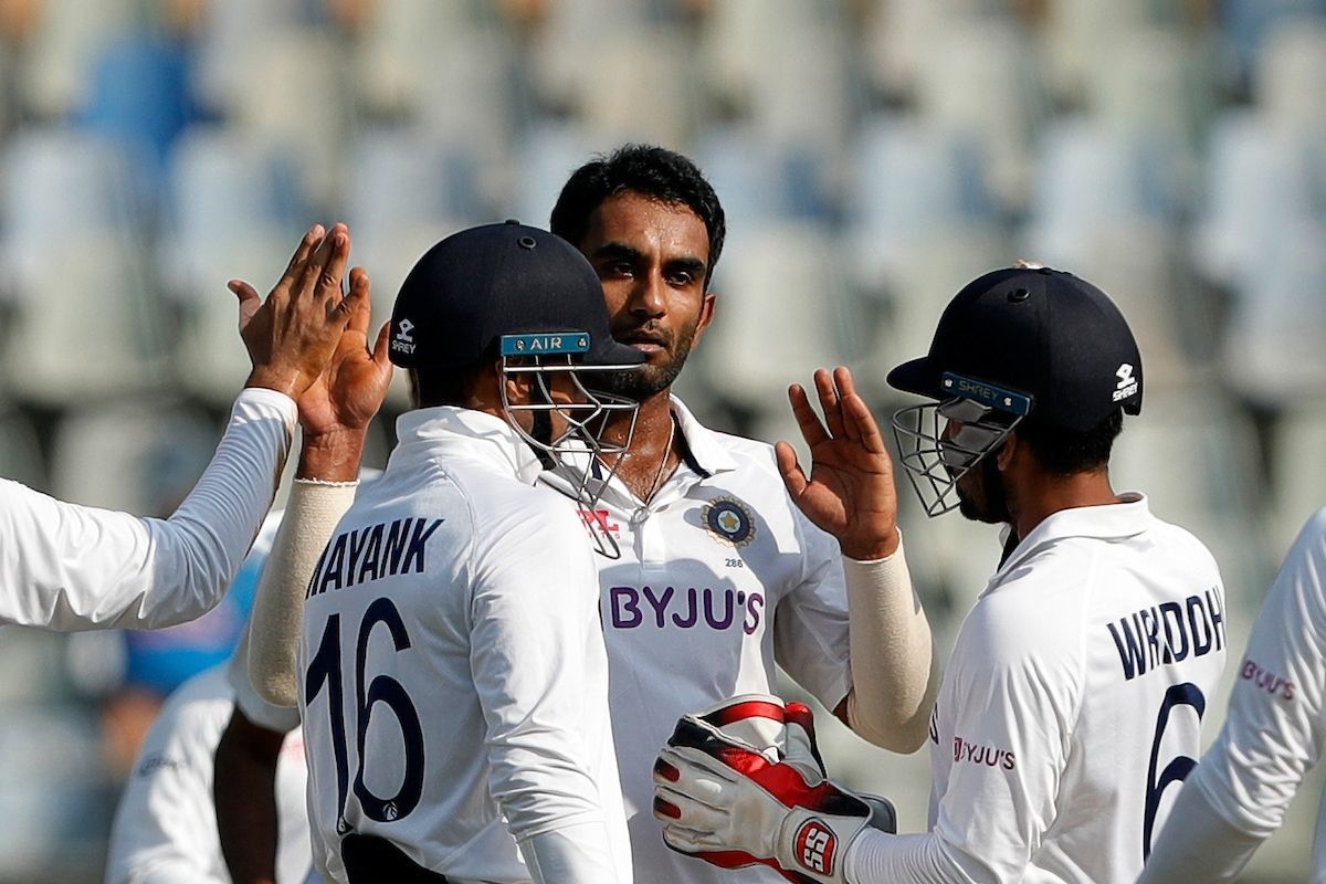 Team India off-spinner Jayant Yadav ripped through Kiwis with four quick scalps. Pic: BCCI