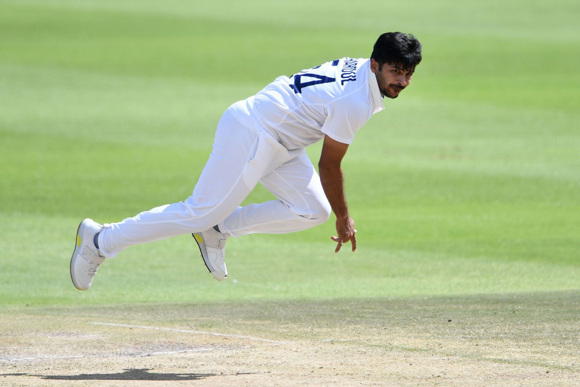 Shardul Thakur made excellent use of the cracks on the Wanderers' pitch