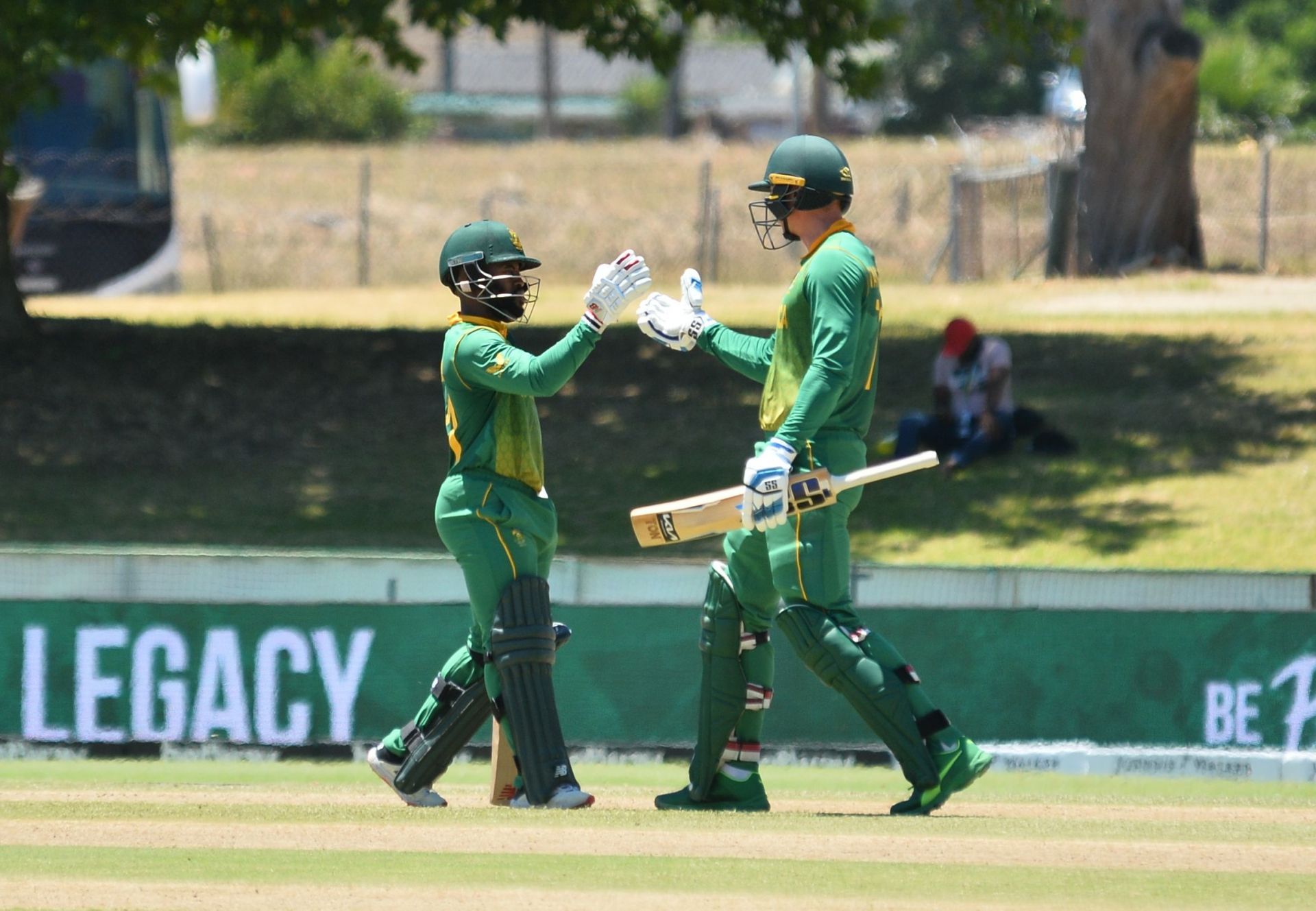 South Africa&#039;s Temba Bavuma and Rassie van der Dussen during their partnership. Pic: Getty Images