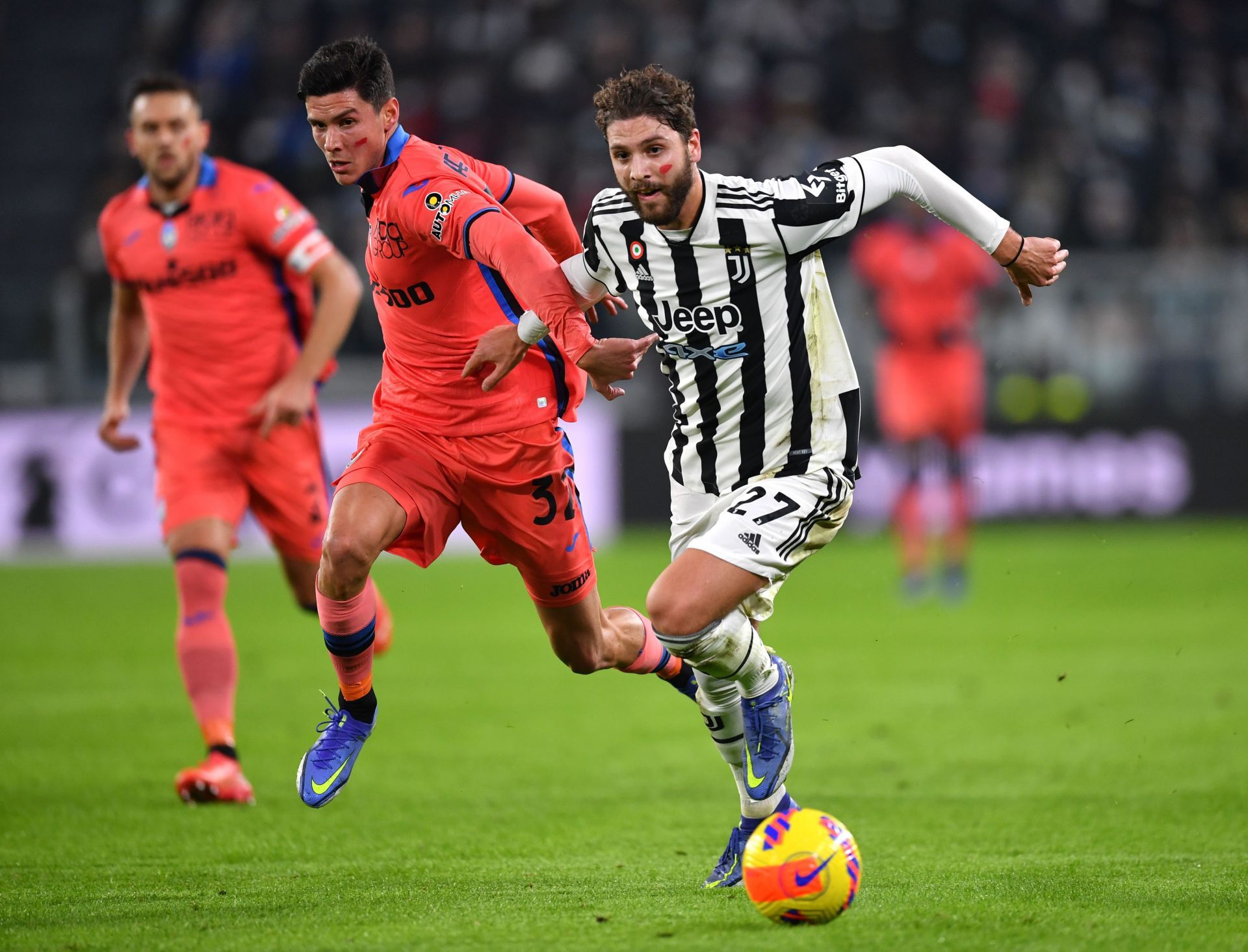 Manuel Locatelli (#27,R) in action for Juventus v Atalanta BC - Serie A