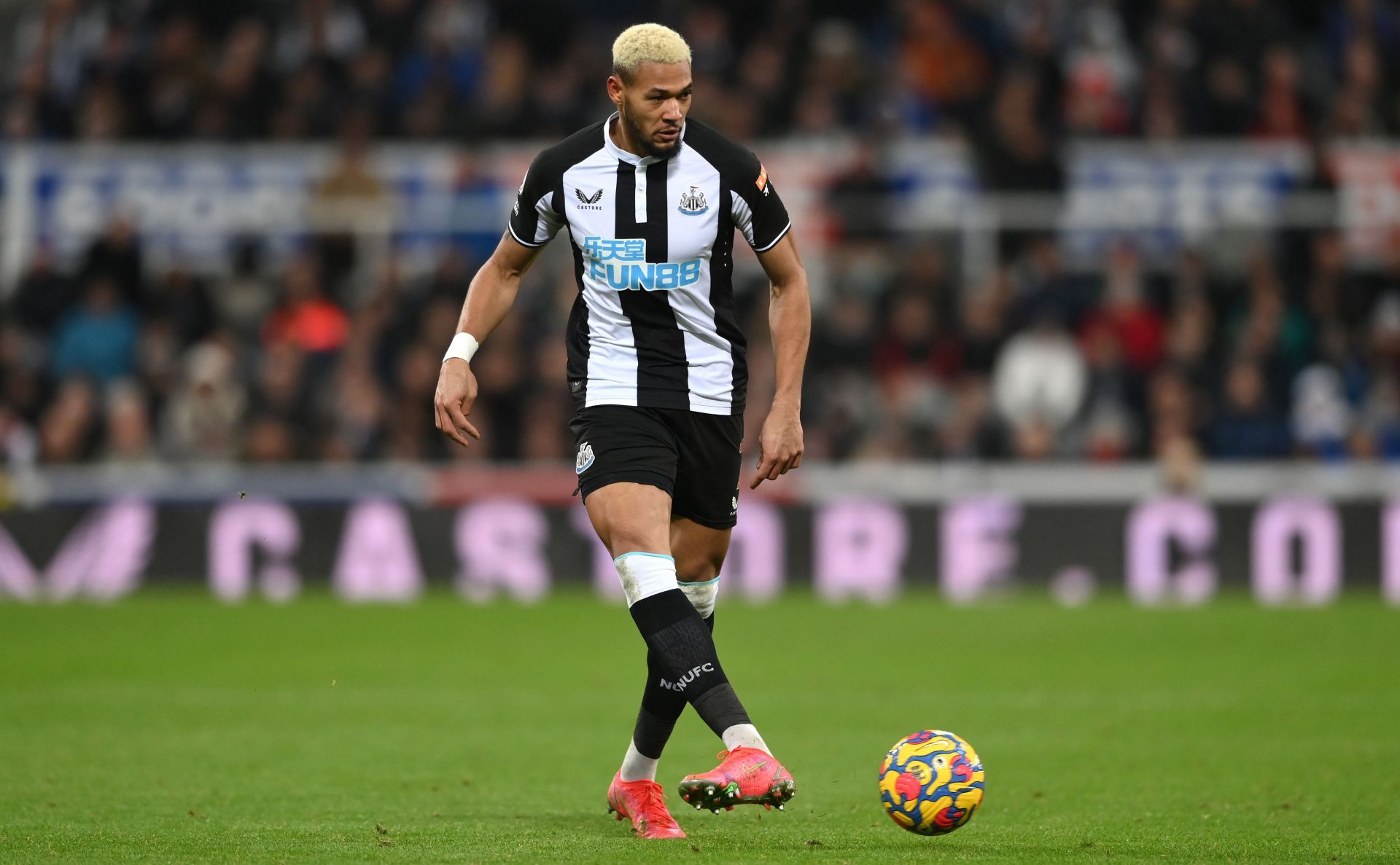 Newcastle United v Burnley - Premier League